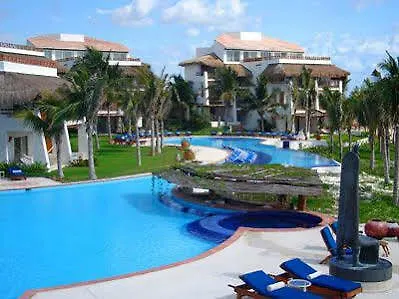 فندق Desire Riviera Maya Pearl Resort